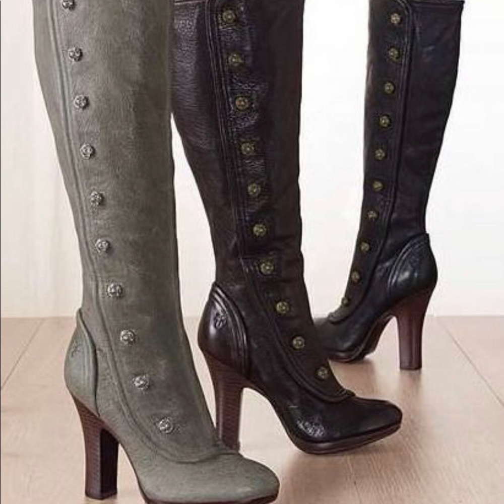 Frye Matilda Button boot